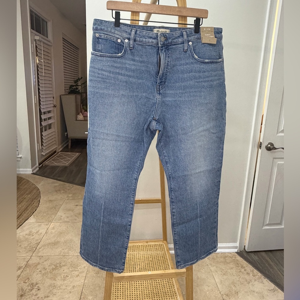Madewell Curvy 90’s Straight Size 33P, 27” inseam